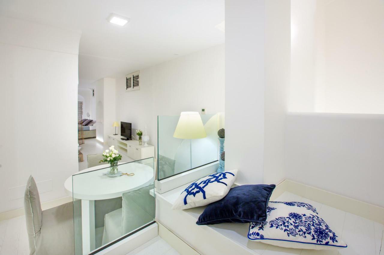 White Stylish Apartments Vico Equense Exterior photo